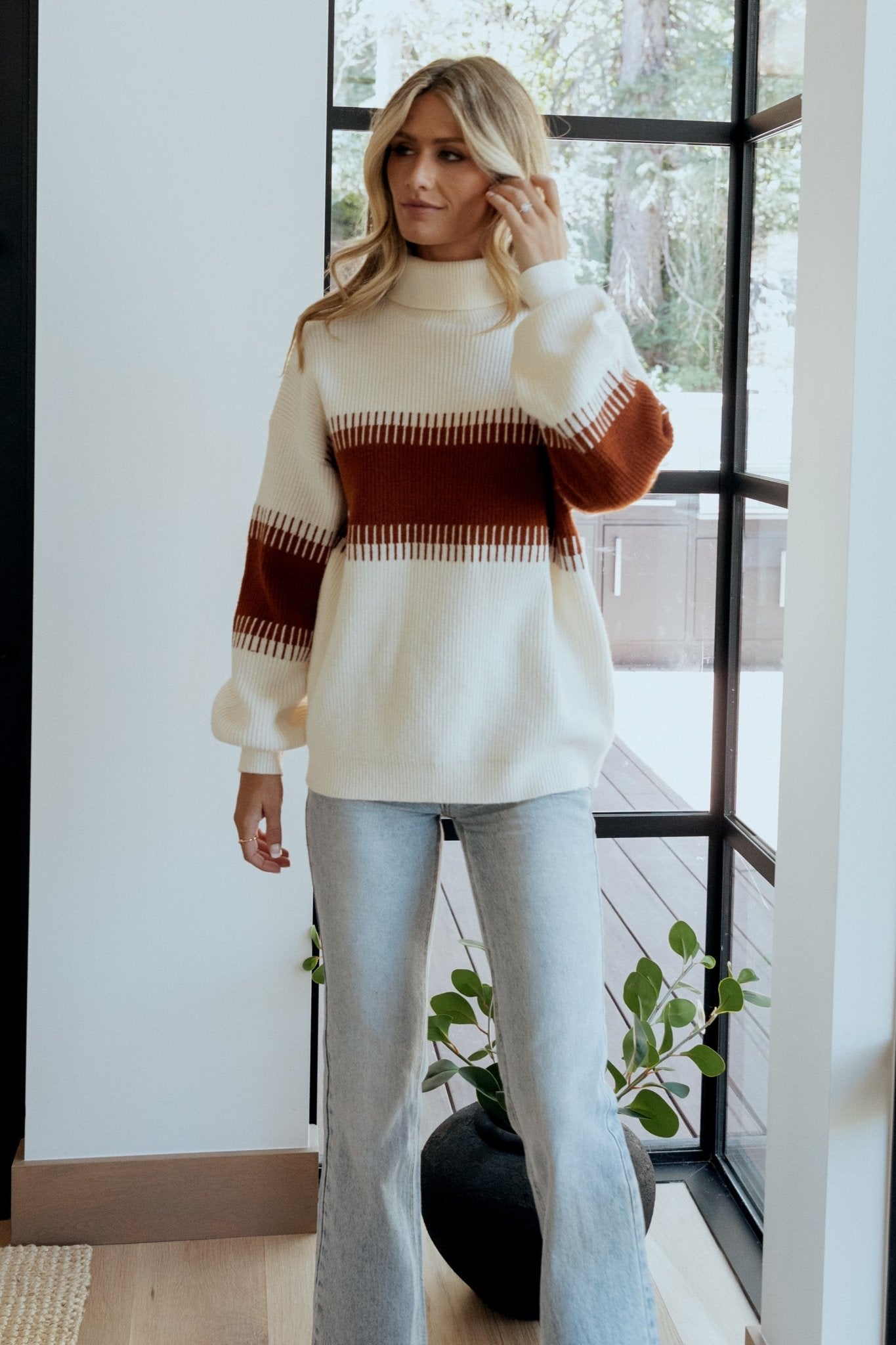 Antonov Turtle Neck Sweater | Cream + Spice