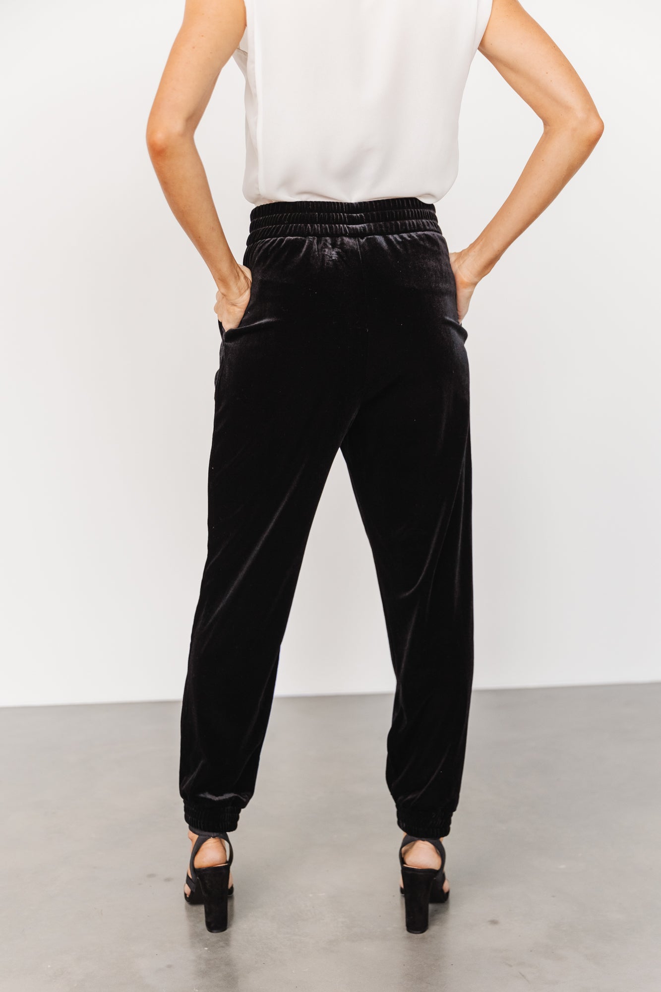Archie Velvet Jogger Pants | Black