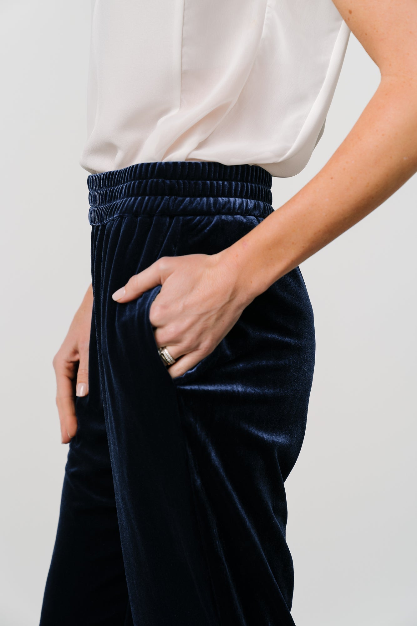 Archie Velvet Jogger Pants | Peacock