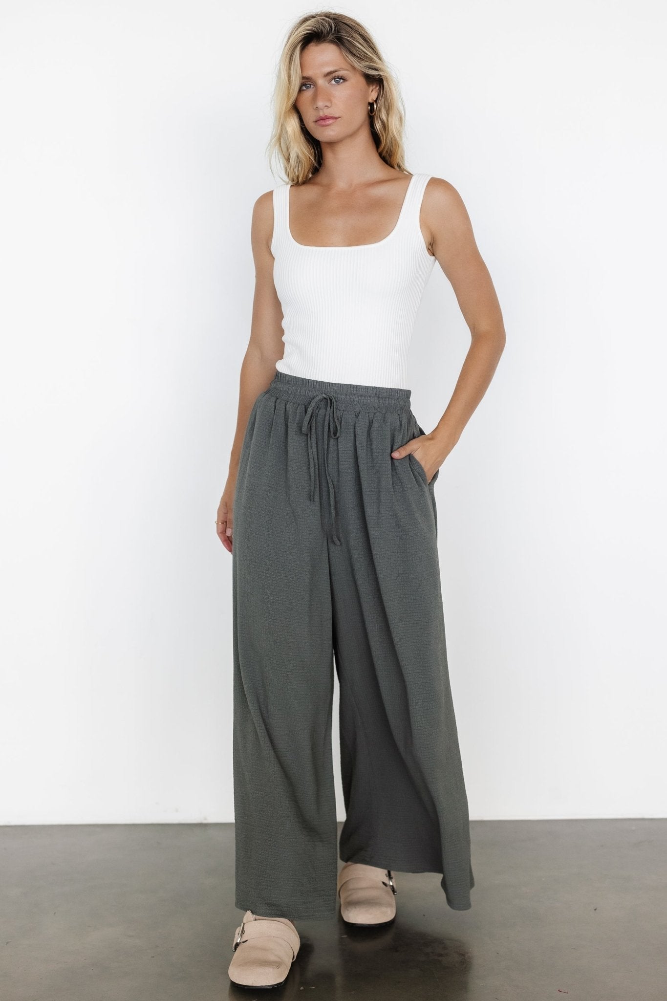 Florence Textured Pants | Olive