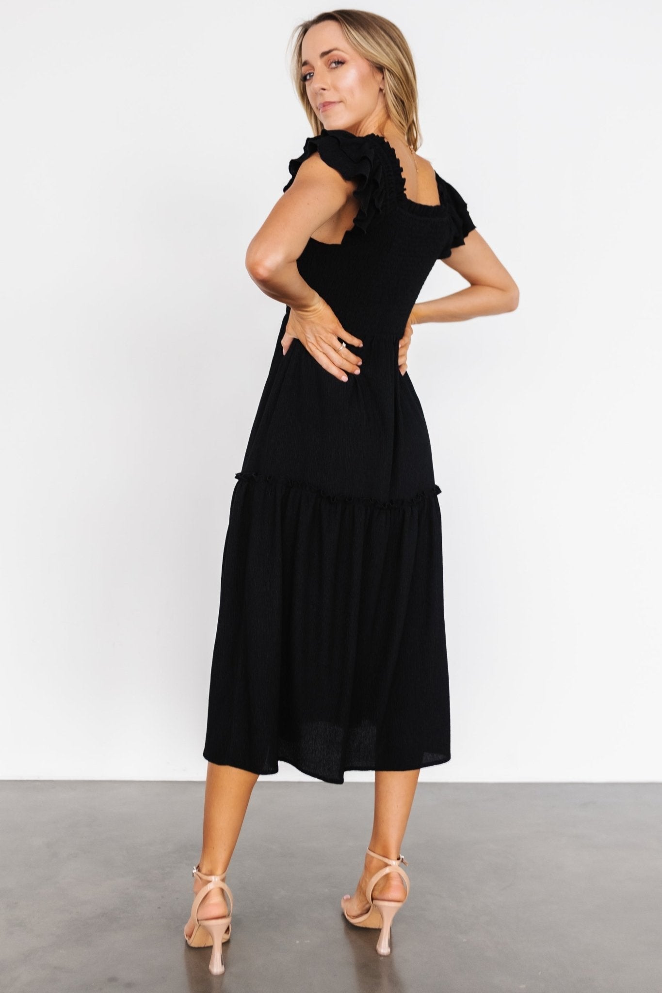 Jacie Smocked Midi Dress | Black