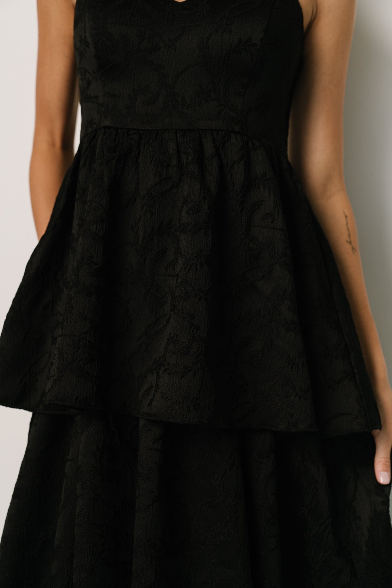 Violetta Embossed Tiered Dress | Black