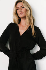 Waco Pleated Dress | Black